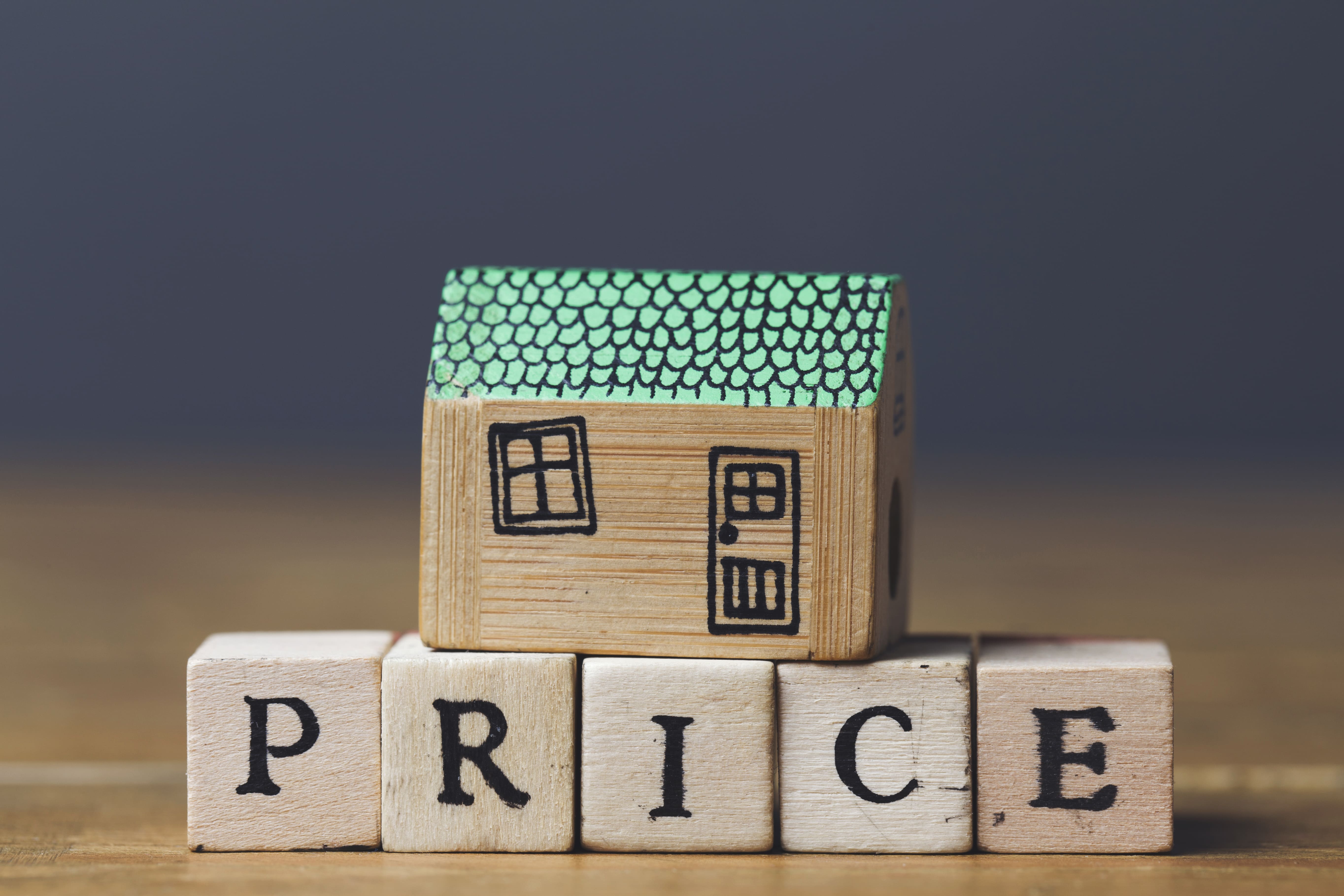 Strategic Tips: Deciding the Right Time to Adjust Your Home’s Sale Price