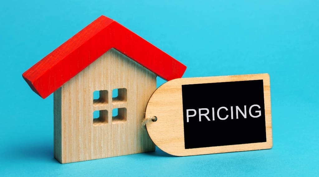 Real Estate Market Trends: A Seller's Ultimate Guide:  Pricing