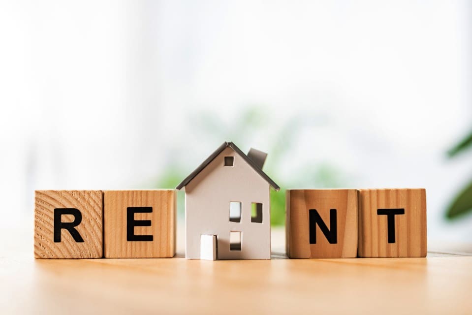 Renters Insurance Coverage: A Guide for Tenants and Landlords: 