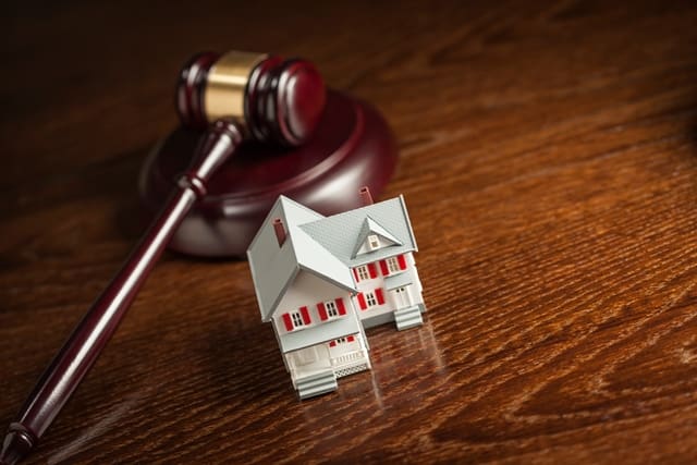 Should You Buy a Foreclosure? A Comprehensive Guide:  Steps to Buying a Foreclosure