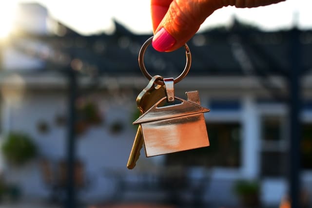 How Real Estate Agents Simplify the Homebuying Process