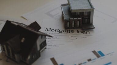 Conventional Loans vs. Government-Backed Mortgages: Which is Right For You?