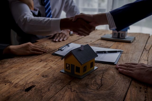 What to Expect on Closing Day: An Expert Guide for Homebuyers