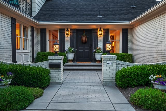 Curb Appeal Matters: Simple Exterior Upgrades That Help Atlanta Homes Sell Faster