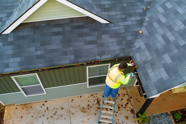 The Ultimate Fall Checklist for Homeowners: Clearing Gutters