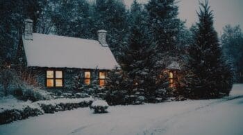 Smart Tips to Keep Your Home Warm and Energy-Efficient This Winter
