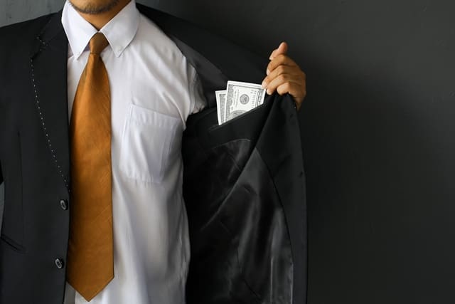 How to Avoid Predatory Lending Practices in Real Estate