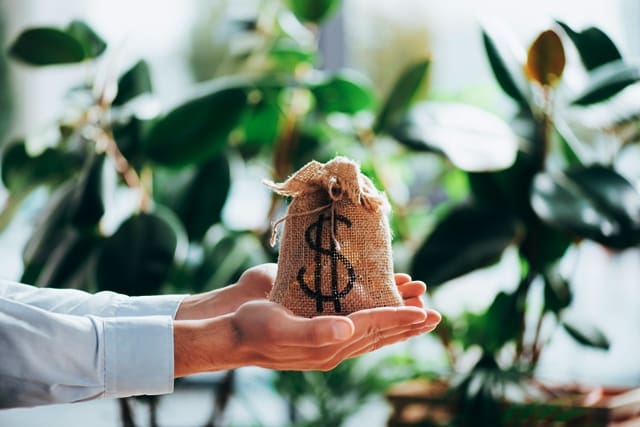 4 Ways to Lower Your Closing Costs When Buying a Home