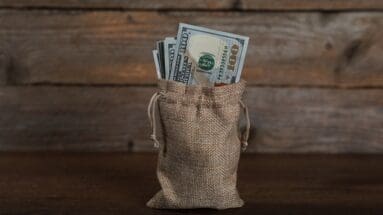 Should You Submit a Low-Ball Offer on a Home?