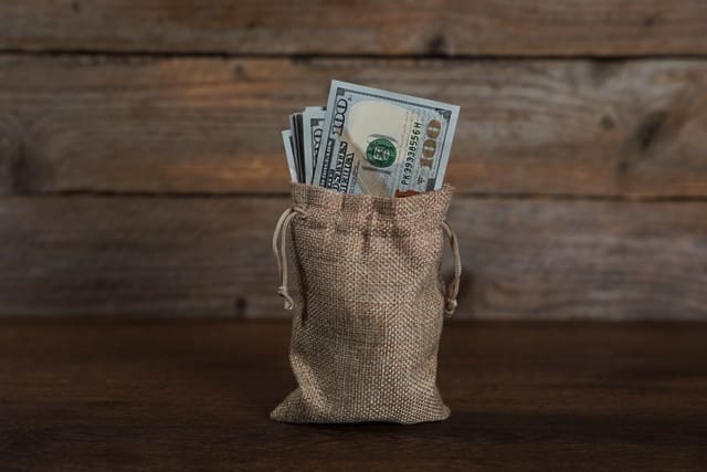 Should You Submit a Low-Ball Offer on a Home?