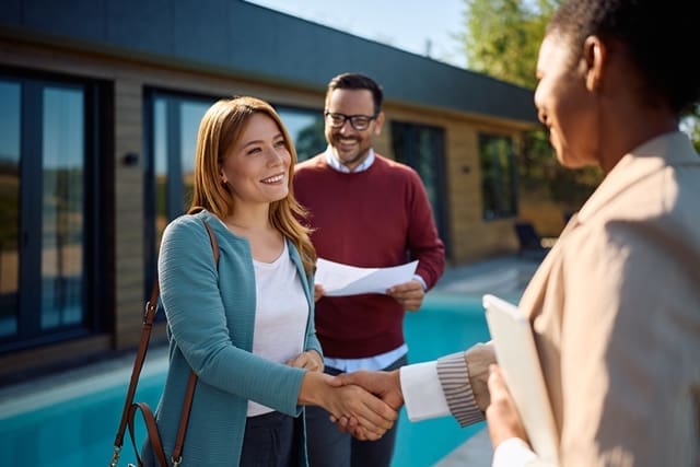 Should You Submit a Low-Ball Offer on a Home?