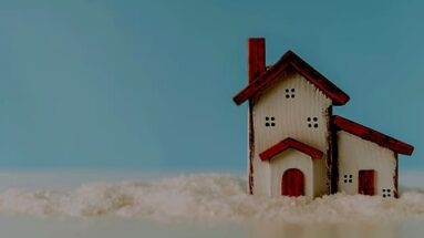 When is the Right Time to Downsize? An Expert Guide for Sellers