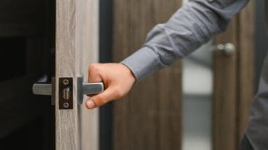 The Truth About Sellers at Open Houses: Stay or Go for Better Offers?