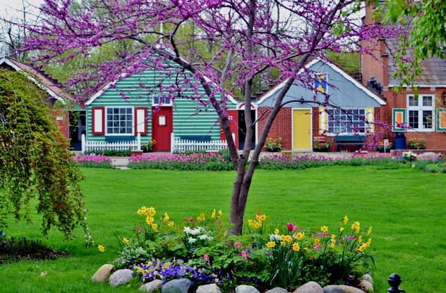 Why Spring Home Sellers Have an Edge