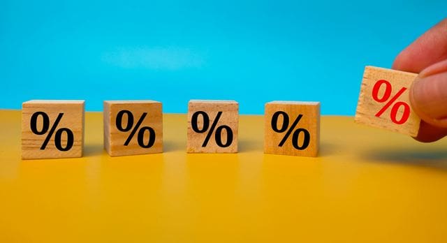 Lock or Float? How to Decide on Your Mortgage Rate Timing