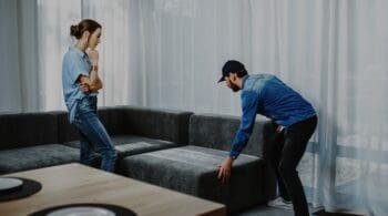 Should You Stage Your Home or Hire a Professional?