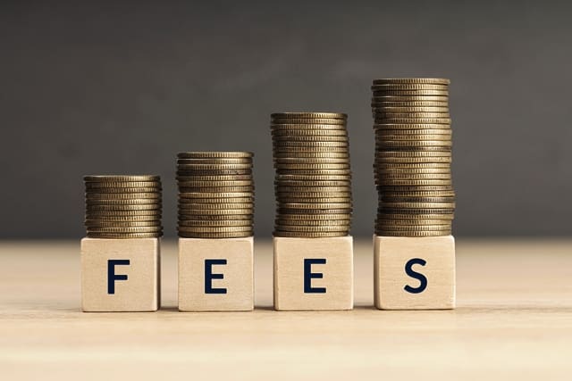 A Complete Guide to Mortgage Refinancing Costs: Fees