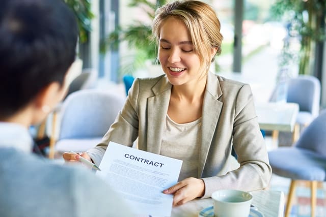 Bidding Wars: Why Buyers Need an Agent: Market Knowledge