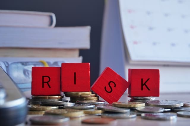 Are Bidding Wars Always a Good Thing for Sellers? Risk