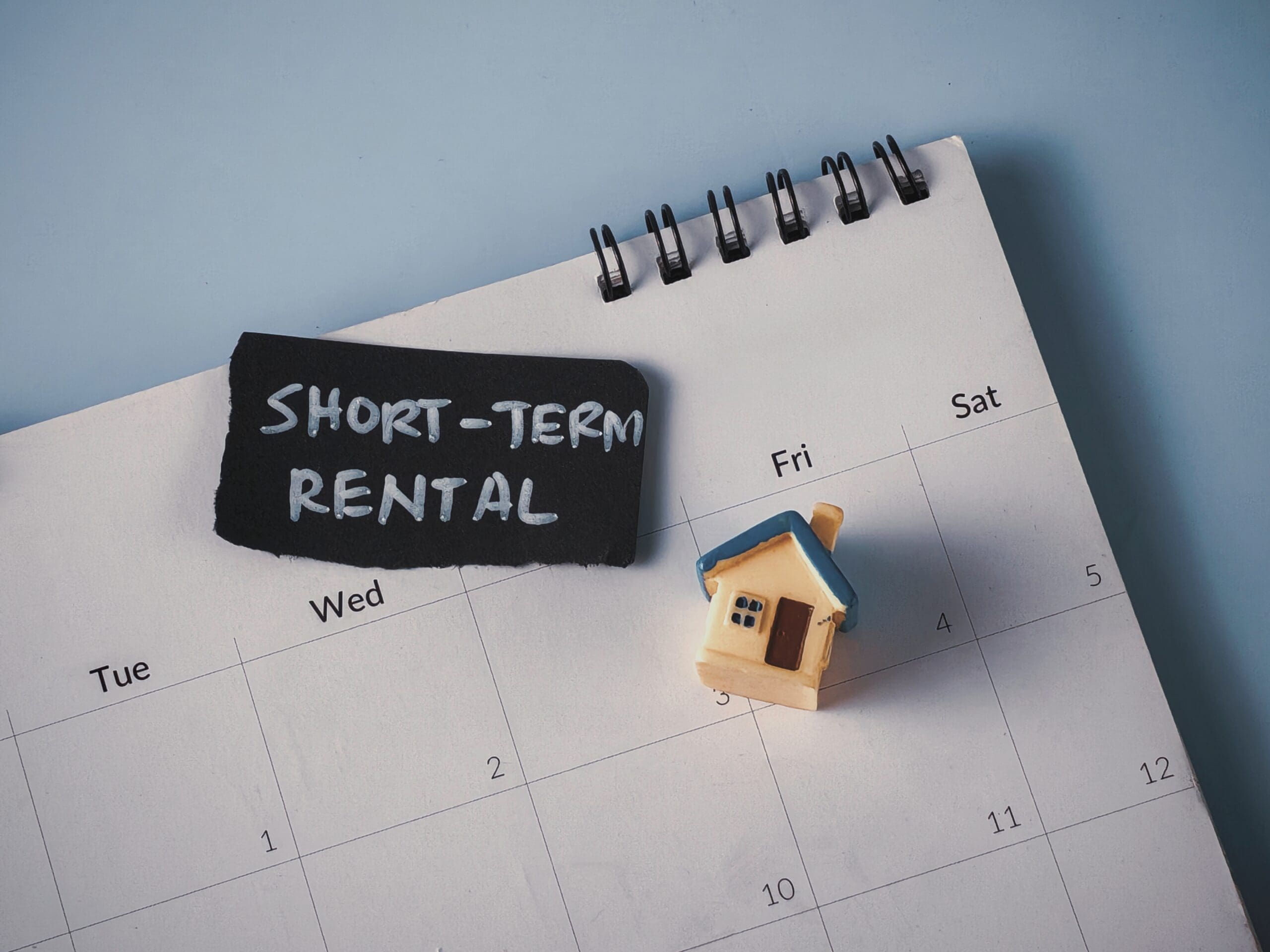 The Benefits and Risks of Short-Term Leasing for Homeowners