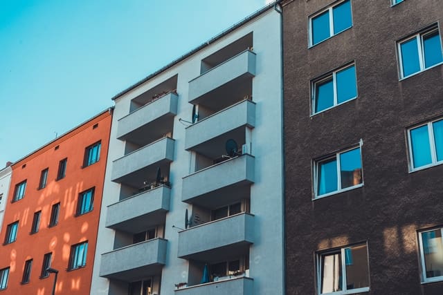 Multifamily vs. Single-Family Rentals:  What Investors Need to Know:  Multifamily