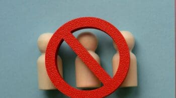 6 Things Sellers Should Never Do During Home Showings