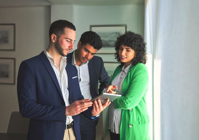 Buying a House on a Cul-de-Sac: Smart Buying Advice:  Agent Assistance