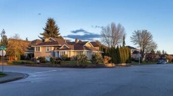 Thinking About Buying a Corner Lot? Here’s What to Know
