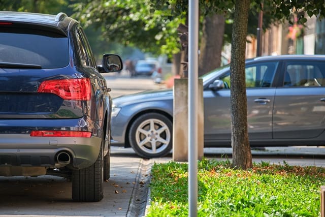 Thinking About Buying a Corner Lot? Here’s What to Know: Traffic
